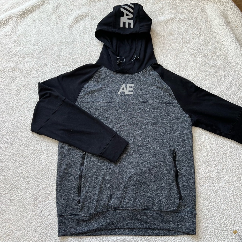 American Eagle Men’s Pullover Stretch Hoodie